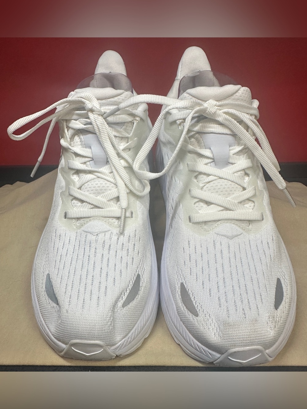 Hoka One One Clifton 8 Running Shoes White with Silver/Gray Accents Men’s Sz 8D - Picture 2 of 11